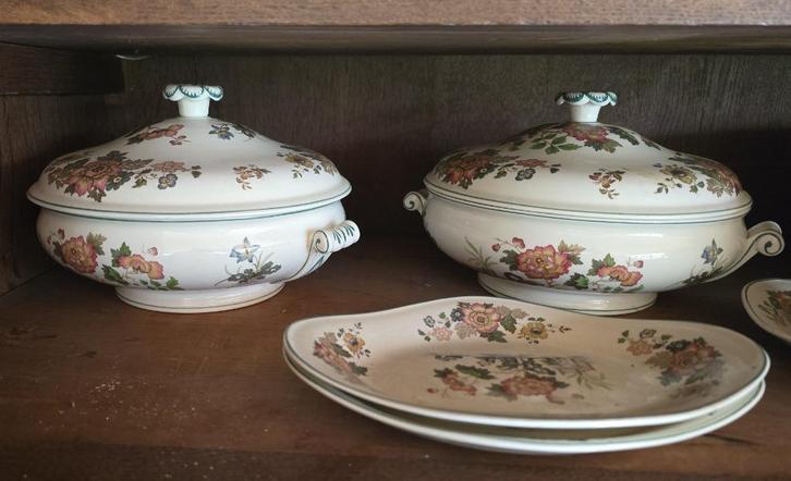 Wedgwood Barlaston England Eastern Flowerts, Antiek en Kunst, Antiek | Servies compleet, Ophalen of Verzenden