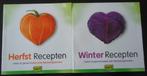 Te koop twee kookboeken met herfst- en winterrecepten., Verzamelen, Supermarktacties, Overige supermarkten, Ophalen of Verzenden