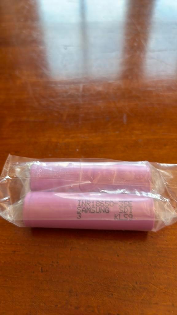 Samsung INR18650-35E oplaadbare batterij., Audio, Tv en Foto, Accu's en Batterijen, Nieuw, Ophalen of Verzenden