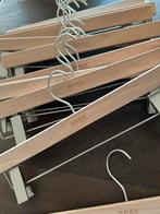 12 Luxe Kledinghangers - Brax, Kleding | Dames, Kledinghangers, Ophalen of Verzenden, Zo goed als nieuw, Hout, Volwassenen