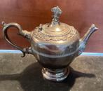 Antieke koffiepot, mooi bewerkt. 20 cm hoog, Ophalen of Verzenden