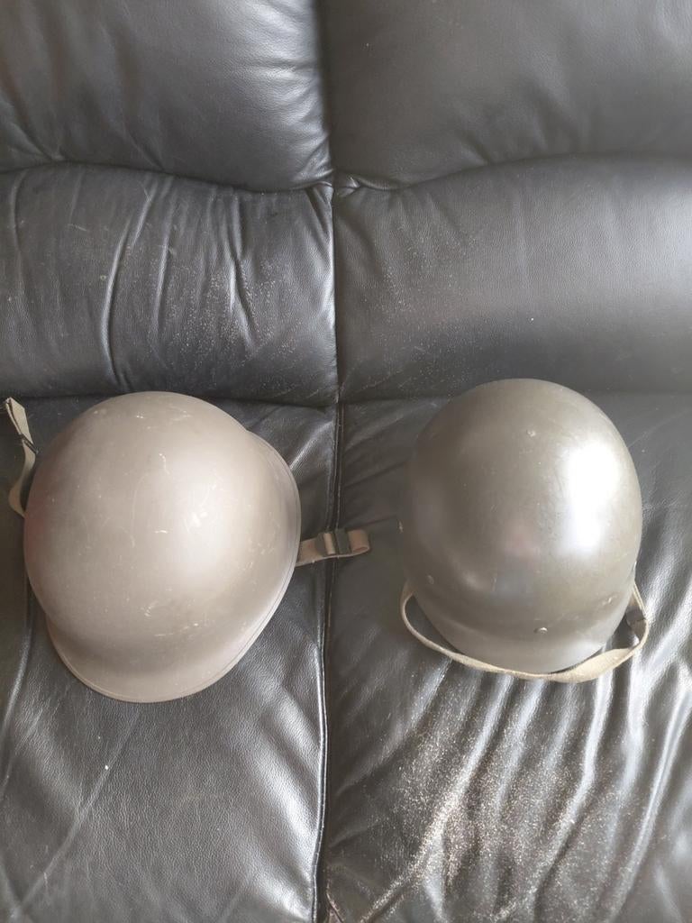militaire binnen en buiten helm- M1, Verzamelen, Ophalen of Verzenden, Overige soorten, Overige gebieden, Helm of Baret