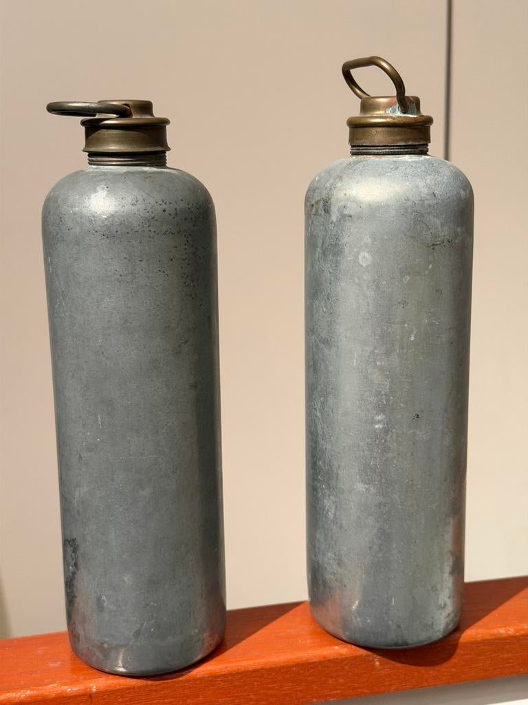 Twee oude waterkruiken, Ophalen of Verzenden