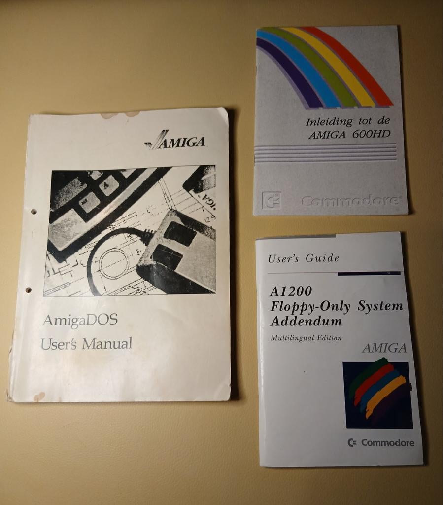 Boeken voor Commodore Amiga, Computers en Software, Vintage Computers, Ophalen of Verzenden