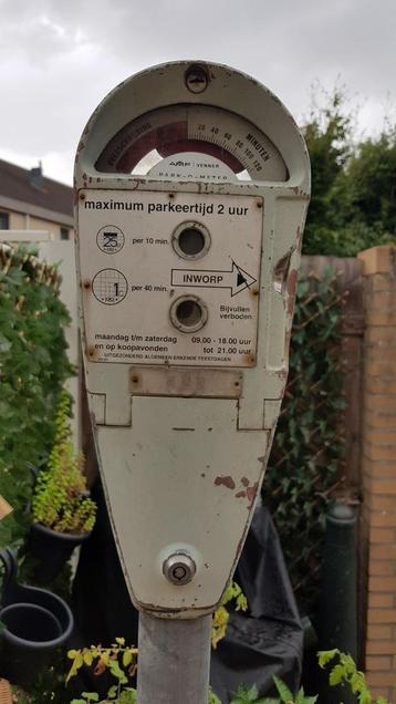 Parkeermeter te koop aangeboden.  beschikbaar voor biedingen
