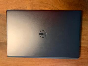 Een snelle-complete-kleine Dell laptop. beschikbaar voor biedingen