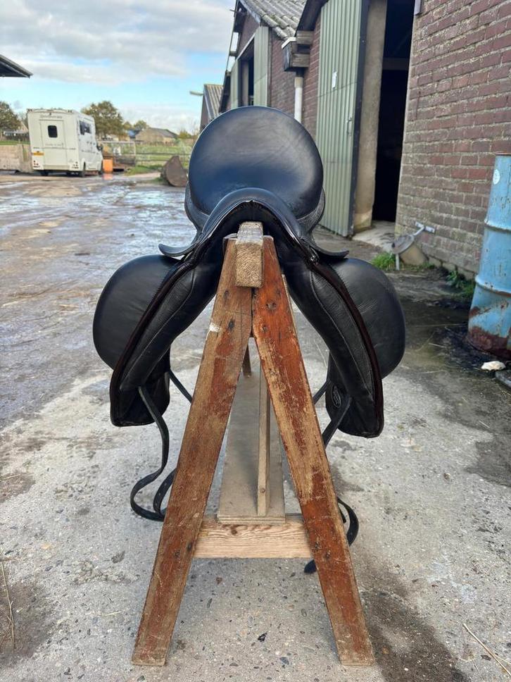 Dressuurzadel Costum Advantage Monoflap, Dieren en Toebehoren, Paarden en Pony's | Zadels, Gebruikt, Dressuur, Ophalen