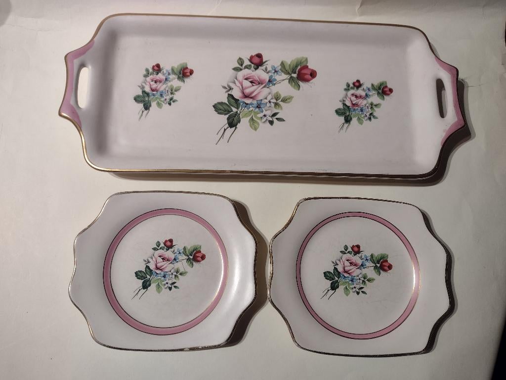 Flora Gouda set schaal met schotels type 3010 rozen plateel, Ophalen