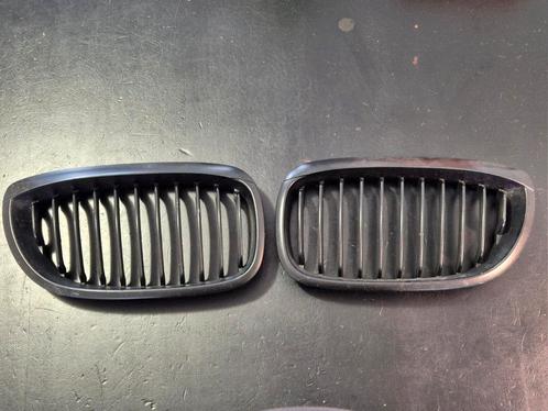 Matt Zwart Nieren BMW E46 Coupe Facelift, Auto-onderdelen, Carrosserie en Plaatwerk, Motorkap, BMW, Voor, Gebruikt, Ophalen of Verzenden