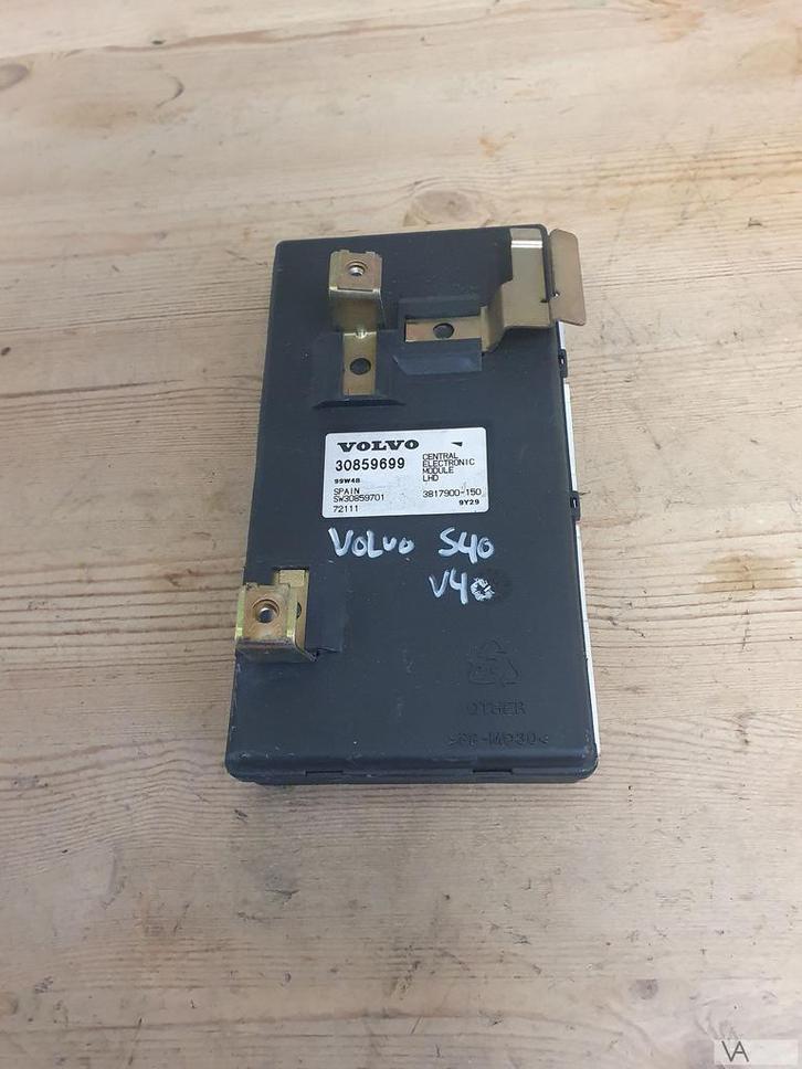 Volvo S40 en V40 1996 - 2001 CEM verlichting module 30859699, Auto-onderdelen, Elektronica en Kabels, Volvo, Gebruikt, Ophalen of Verzenden