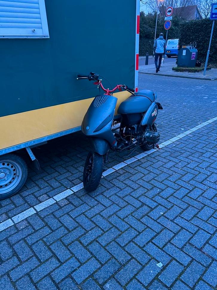 Piaggio zip 125 tekoop, Fietsen en Brommers, Scooters | Piaggio, Zo goed als nieuw, Zip, Tweetakt, Ophalen