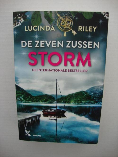 De zeven zussen "Storm" van Lucinda Riley, Boeken, Romans, Gelezen, Nederland, Ophalen of Verzenden
