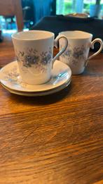 Royal Albert  blue blossom, Ophalen of Verzenden, Zo goed als nieuw, Kop en/of schotel