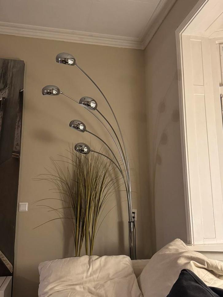 Prachtige hoge staande lamp, Huis en Inrichting, Lampen | Vloerlampen, Zo goed als nieuw, 200 cm of meer, Metaal, Ophalen