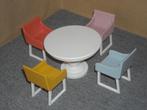 Lundby eethoek ronde tafel en 4 stoelen, Verzamelen, Poppenhuizen en Toebehoren, Ophalen of Verzenden, Gebruikt, Poppenhuis