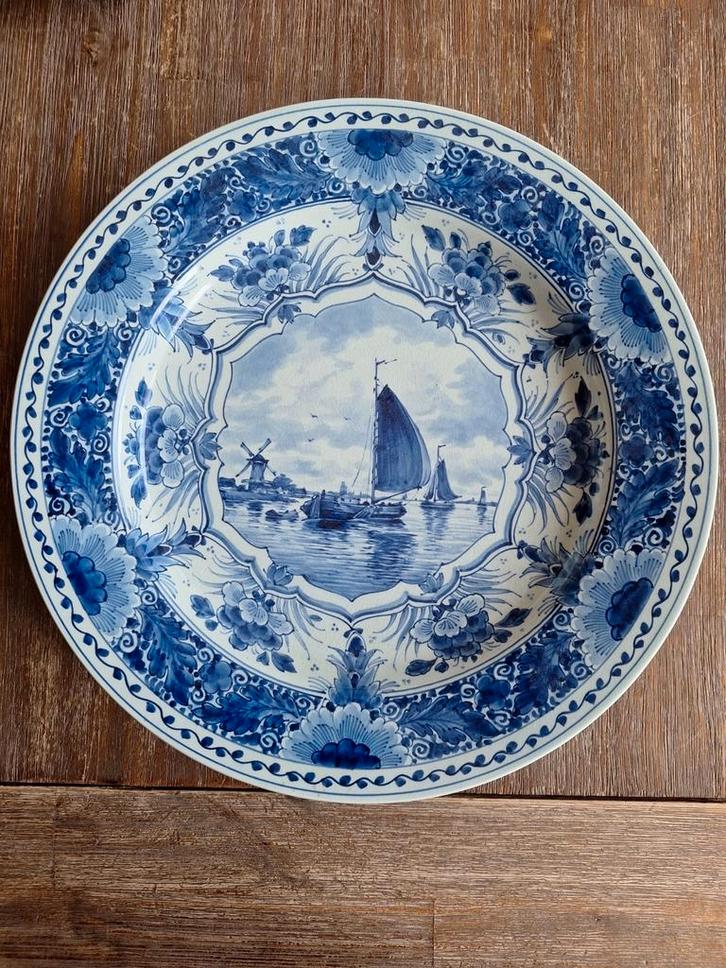 Groot Delfts Blauw wandbord met zeilschip., Antiek en Kunst, Antiek | Wandborden en Tegels, Ophalen of Verzenden