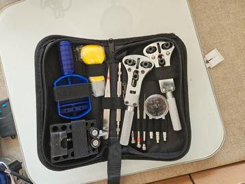 Horloge reparatie setje  beschikbaar voor biedingen