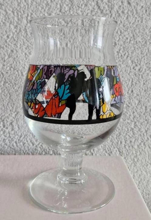 Duvel Glas Manuel Seikritt FAKE, Verzamelen, Biermerken, Zo goed als nieuw, Glas of Glazen, Duvel, Ophalen of Verzenden
