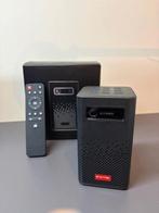 Beamer Byintek P20  (mini, draagbaar, lithiumbatterij en AB), Audio, Tv en Foto, Beamers, LED, Nieuw, Byintek, Ophalen of Verzenden