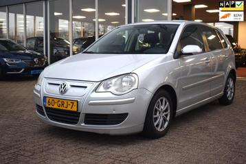 Volkswagen Polo 1.4 TDI Trendline BlueMotion | PARROT CARCIT beschikbaar voor biedingen