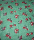 Nieuwe vintage lap stof groen met appels en druiven, Hobby en Vrije tijd, Stoffen en Lappen, Nieuw, Ophalen of Verzenden, 30 tot 120 cm