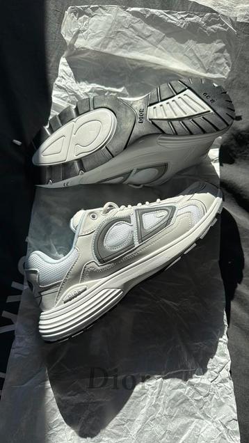 Dior b30 schoenen beschikbaar voor biedingen