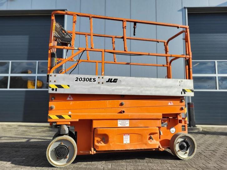 JLG 2030ES Elektrische schaarhoogwerker, Zakelijke goederen, Machines en Bouw | Liften, Steigers en Ladders, Ophalen