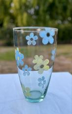 Vaas met bloemmotief, Overige kleuren, Ophalen of Verzenden, Minder dan 50 cm, Glas