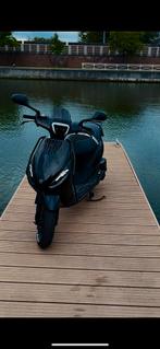 Piaggio zip snor 4takt, Fietsen en Brommers, Scooters | Piaggio, Zip, Ophalen of Verzenden, Zo goed als nieuw, Benzine