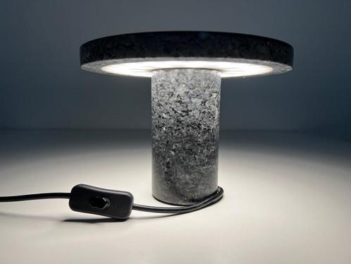 New Works Core LED Tafellamp design Runa Klock, Huis en Inrichting, Lampen | Tafellampen, Zo goed als nieuw, Minder dan 50 cm