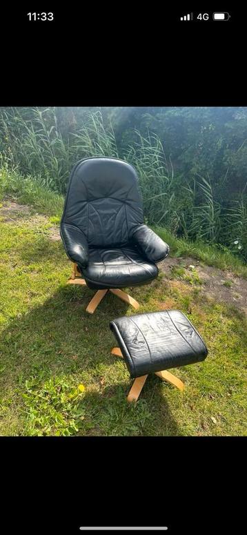 Relax stoel + voetbankje beschikbaar voor biedingen