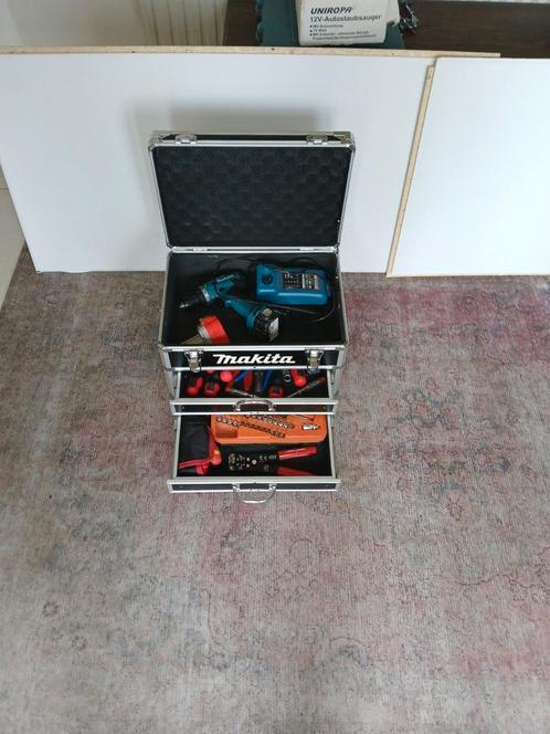 Makita Schroefboormachine met Gereedschap, Doe-het-zelf en Verbouw, Gereedschapskisten, Gebruikt, Gevuld, Ophalen