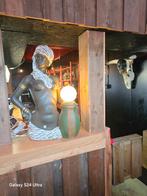 Bijzondere Lamp van Vrouw, Ophalen