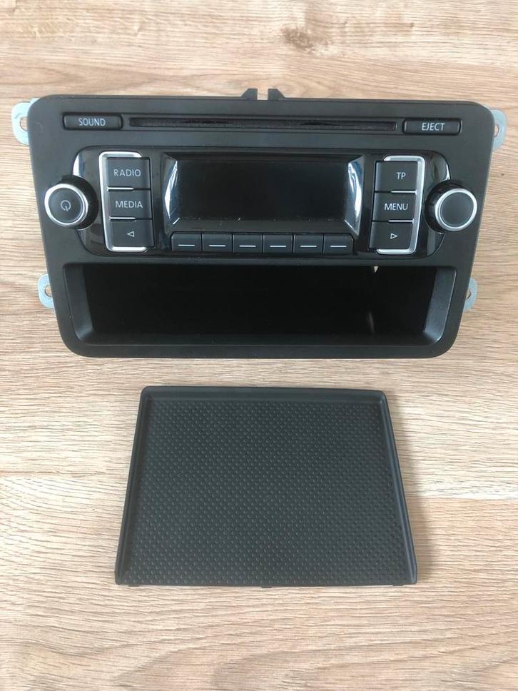 VW T5 RCD 210 (2014), Auto diversen, Autoradio's, Zo goed als nieuw, Ophalen of Verzenden