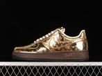 Nike Air Force 1 Limited Edition Goud in maat 42, Nieuw, Ophalen of Verzenden, Nike, Nike
