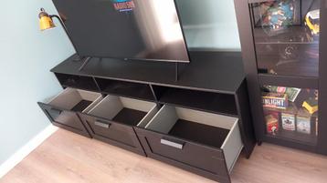 Tv kast Brimnes beschikbaar voor biedingen