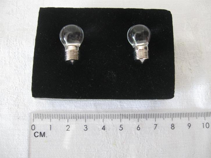 Manchetknopen kleine gloeilampjes zilverkleurig als nieuw, Sieraden, Tassen en Uiterlijk, Manchetknopen, Zo goed als nieuw, Overige materialen