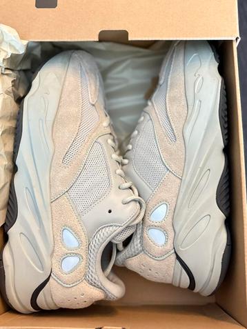Yeezy 700 - Nieuw in doos! beschikbaar voor biedingen