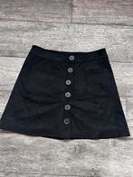 Zwarte Suède Rok - Maat S - Knoopsluiting, Kleding | Dames, Rokken, Ophalen of Verzenden, Maat 36 (S), Gedragen, Boven de knie
