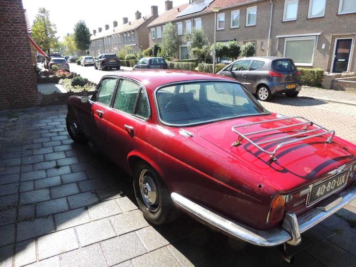 Jaguar XJ 1972 Rood, Auto's, Jaguar, Particulier, XJ, Benzine, Sedan, Automaat, Origineel Nederlands, Rood, Zwart, Achterwielaandrijving