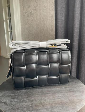 Nieuwe zwarte dames schoudertas beschikbaar voor biedingen