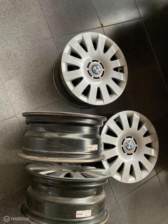 Stalen velgen set BMW incl. Wieldeksels.16 Inch, Auto-onderdelen, Banden en Velgen, 16 inch, Gebruikt, Ophalen of Verzenden