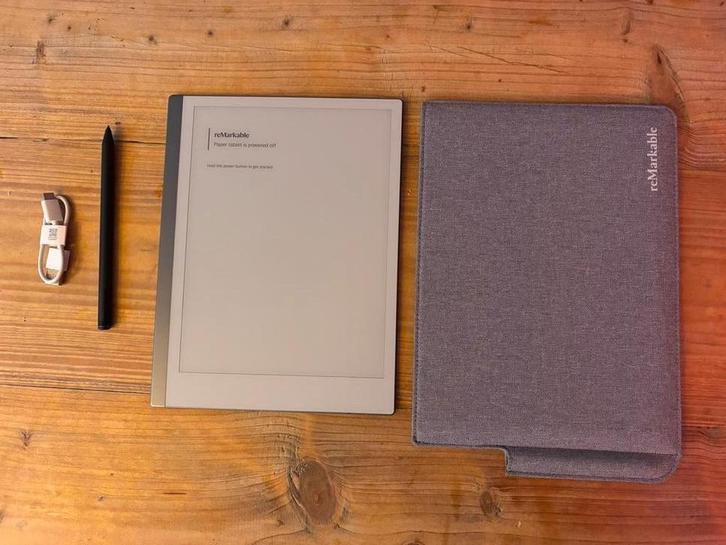 ReMarkable 2 Compleet Pakket: Pen, Hoes & Lader, Computers en Software, E-readers, Zo goed als nieuw, 10 inch of meer, 8 GB, Touchscreen