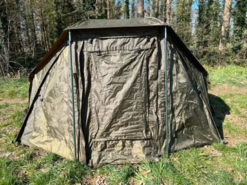Brolly / tent voor het karpervissen beschikbaar voor biedingen