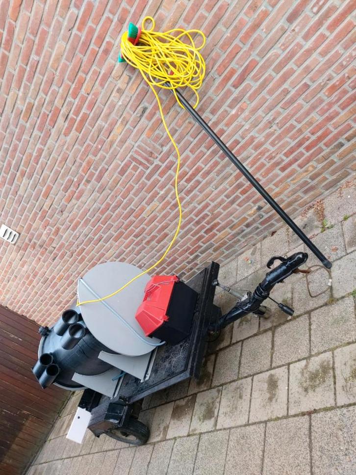 Tuckerset +-300liter met aanhanger en 8m stok, inc. btw bon, Tuin en Terras, Grasmaaiers, Ophalen