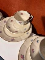 Drie porcelijnen oude kop en schotel en gebaksbord, Antiek en Kunst, Antiek | Servies compleet, Ophalen of Verzenden