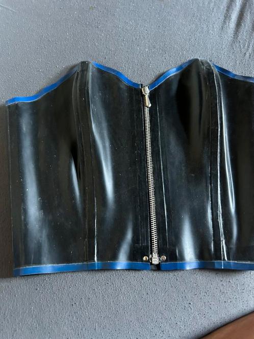 Prachtig latex korset top met rits en baleinen nieuw M en L, Kleding | Dames, Overige Dameskleding, Nieuw, Ophalen of Verzenden