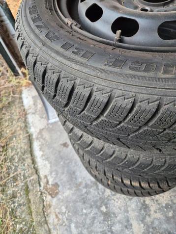 Winterbanden met velg beschikbaar voor biedingen