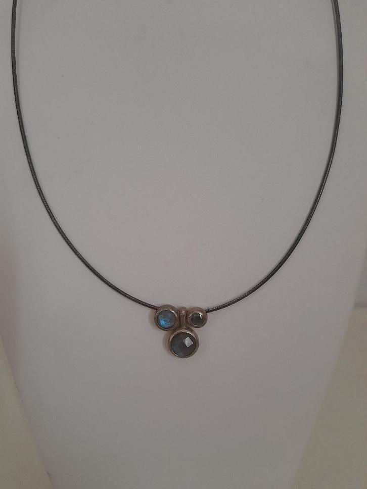 Rabinovich zilveren spang met fantasiehanger en 3 fluoriet s, Sieraden, Tassen en Uiterlijk, Kettingen, Nieuw, Zilver, Zilver