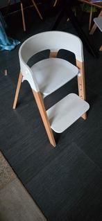 2 Stokke steps meegroeistoelen - €70 per stuk, Ophalen, Zo goed als nieuw, Meegroeistoel, Gordel(s)